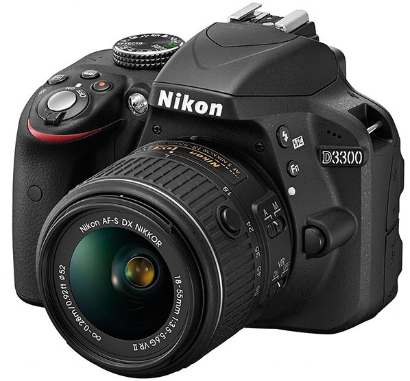 Nikon D3300 schuin