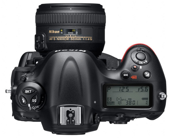 Nikon D4 top