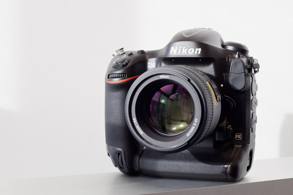 Nikon D4