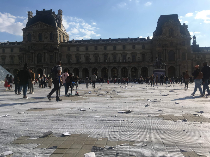 street art louvre