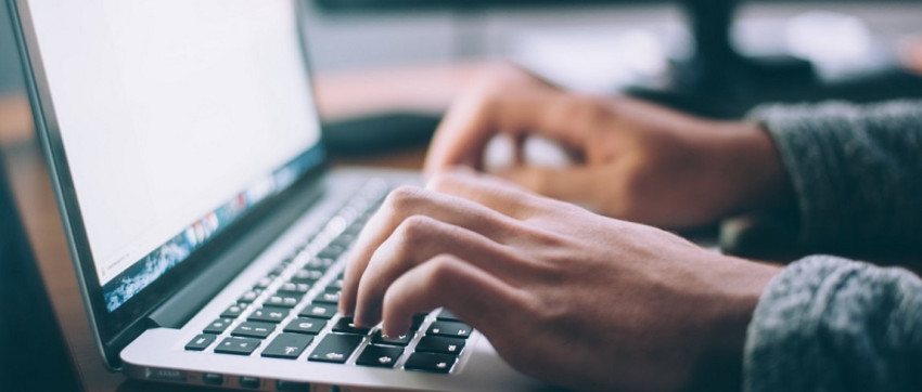 4 Redenen Waarom een Laptop Noodzakelijk is: Het Belang en de Voordelen Van Dagelijkse Activiteiten