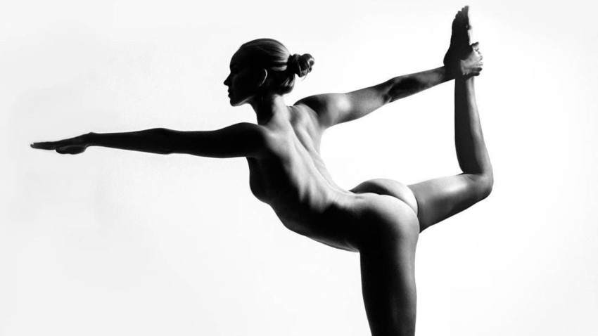 Nude Yoga Girl: naakte yogafoto's